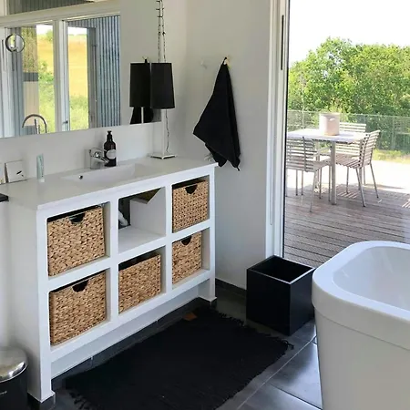 Minimalist House With Sea View At Helgenaes Semesterbostad Knebel